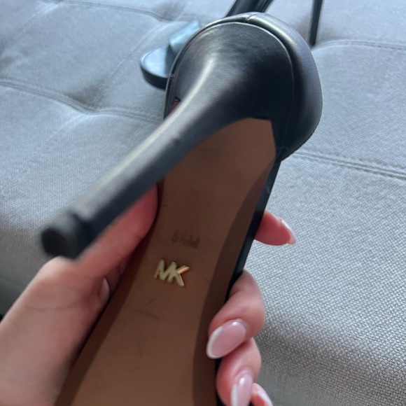 Michael Kors heels - Picture 3 of 3